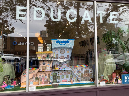 Lifelong Display Window